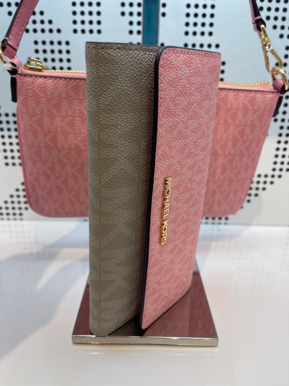 MICHAEL KORS Jet Set Large Signature Logo Tri-Fold Wallet Trifold Carnation Mul - Picture 9 of 16